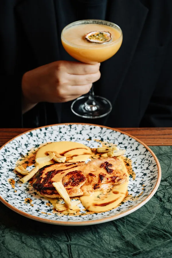 Drink, high key light. Food photography in Dubai by Artur Begel