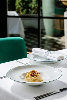 Dish, high key light. Food photography in Dubai by Artur Begel