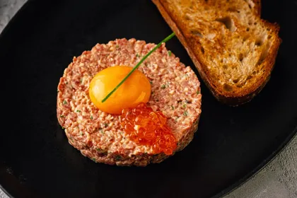 Dish, low key light. Food photography in Dubai by Artur Begel