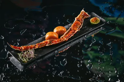 Dish, low key light. Food photography in Dubai by Artur Begel