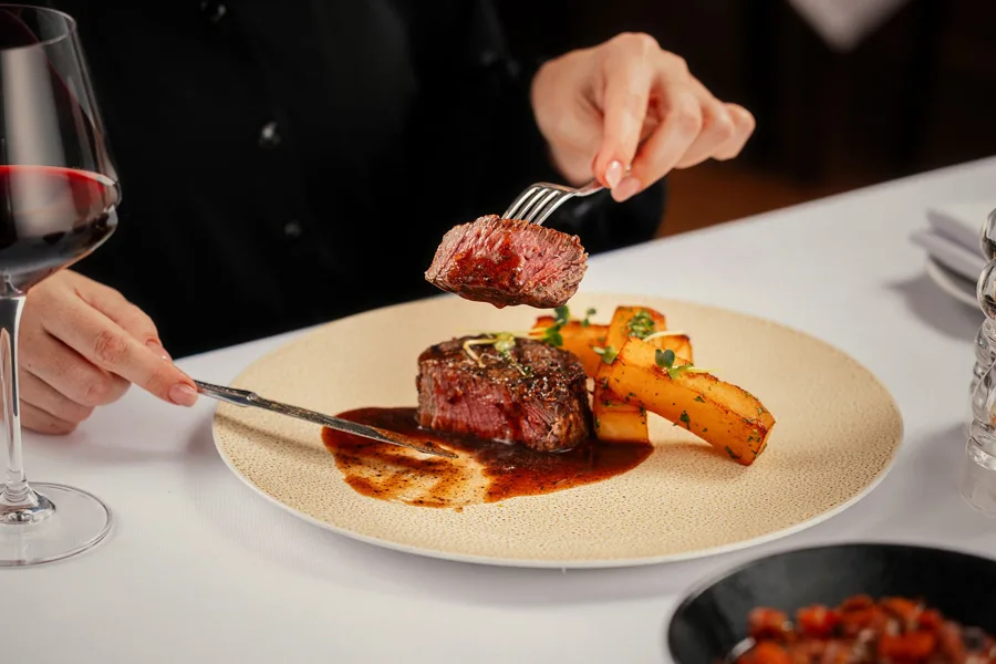 Dish, high key light. Food photography in Dubai by Artur Begel
