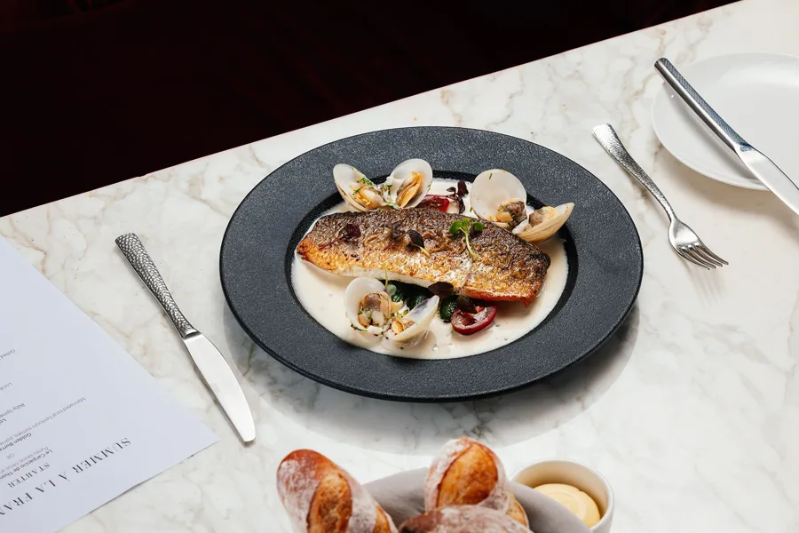 Dish, high key light. Food photography in Dubai by Artur Begel