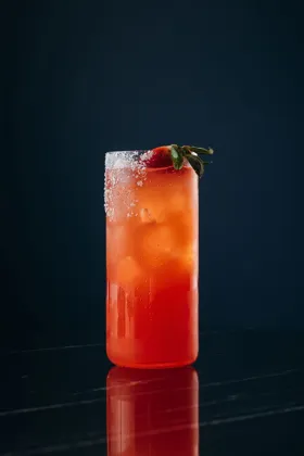Drink, low key light. Food photography in Dubai by Artur Begel