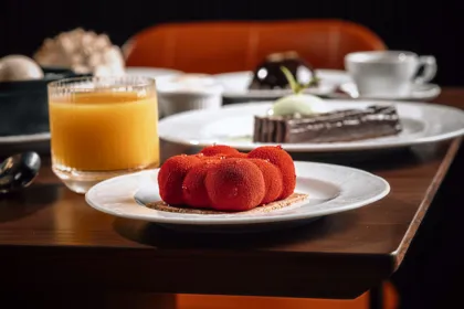 Dish, low key light. Food photography in Dubai by Artur Begel