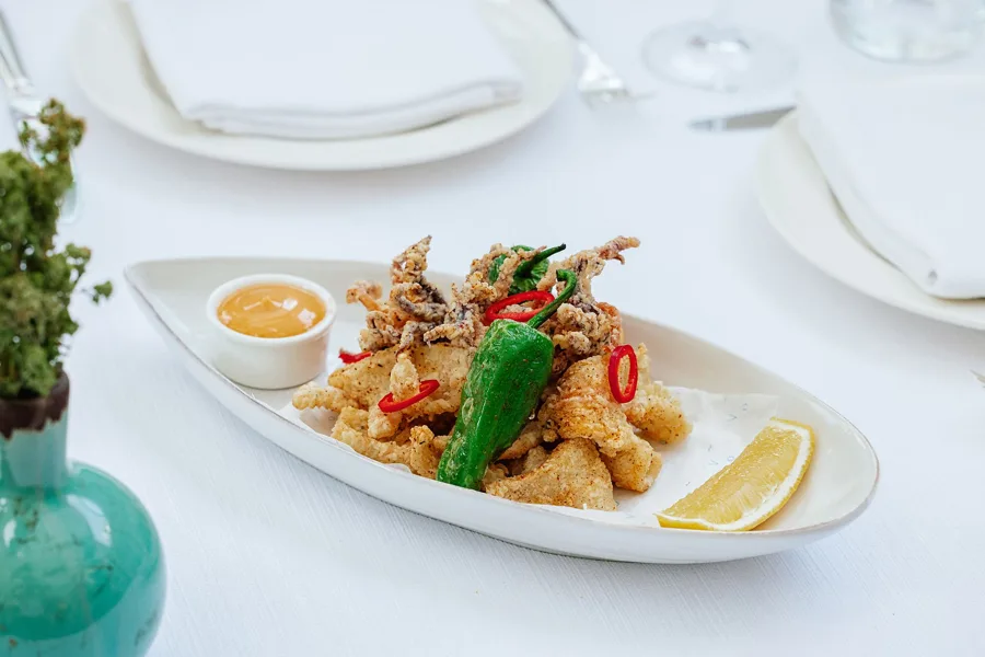 Dish, high key light. Food photography in Dubai by Artur Begel