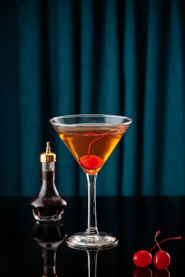 Drink, low key light. Food photography in Dubai by Artur Begel