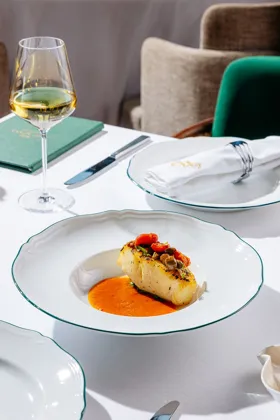 Dish, high key light. Food photography in Dubai by Artur Begel