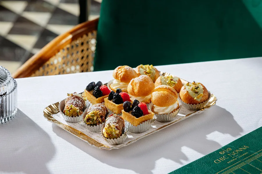 Dish, high key light. Food photography in Dubai by Artur Begel