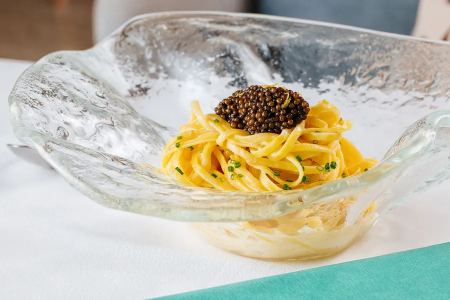 Dish, high key light. Food photography in Dubai by Artur Begel