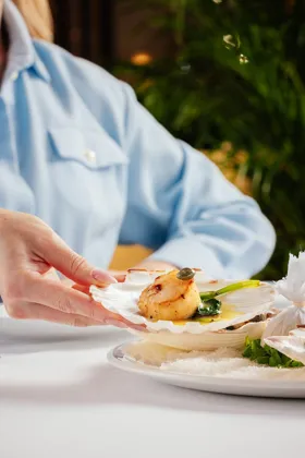 Dish, high key light. Food photography in Dubai by Artur Begel