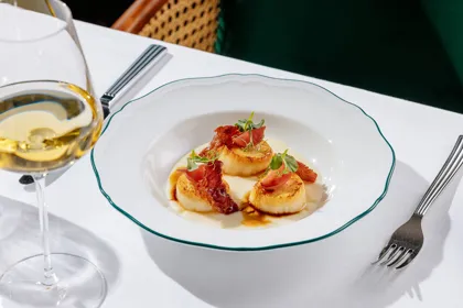 Dish, high key light. Food photography in Dubai by Artur Begel