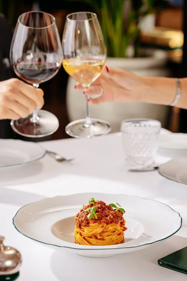 Dish, high key light. Food photography in Dubai by Artur Begel