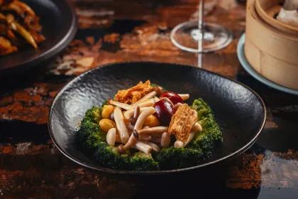 Dish, low key light. Food photography in Dubai by Artur Begel