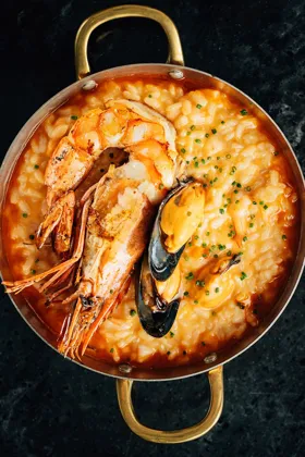 Dish, low key light. Food photography in Dubai by Artur Begel
