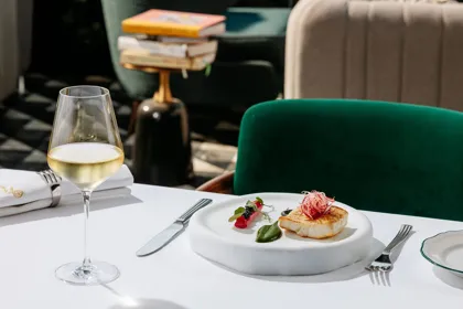 Dish, high key light. Food photography in Dubai by Artur Begel
