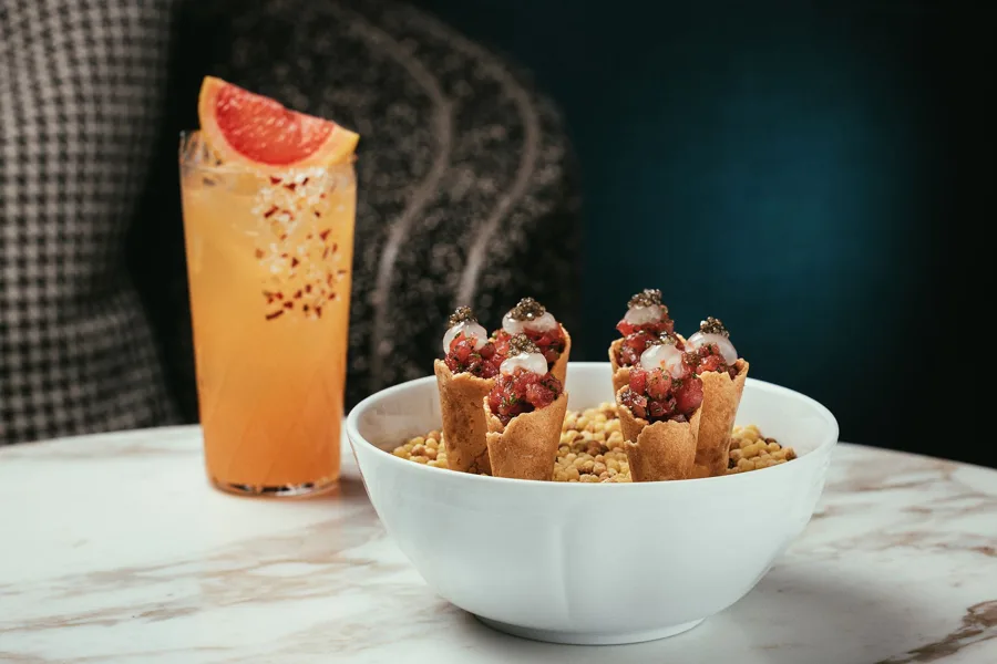 Drink, high key light. Food photography in Dubai by Artur Begel