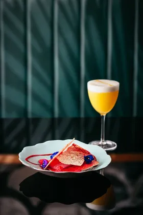 Drink, high key light. Food photography in Dubai by Artur Begel