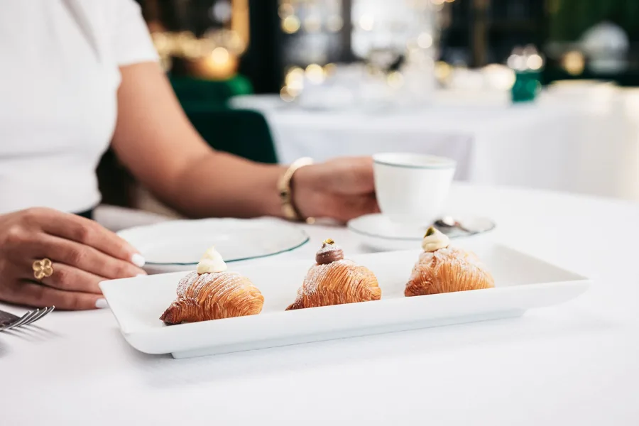 Dish, high key light. Food photography in Dubai by Artur Begel