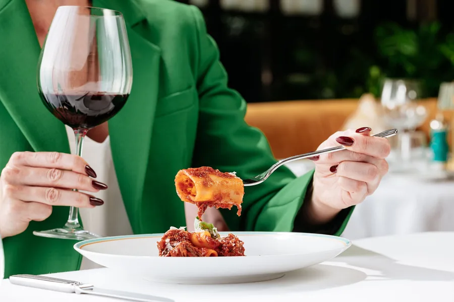 Dish, high key light. Food photography in Dubai by Artur Begel