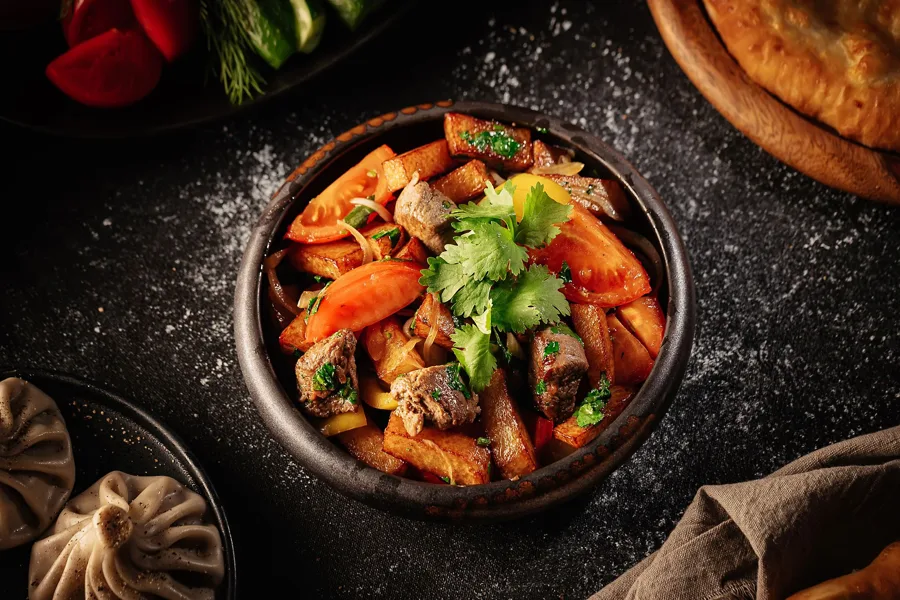 Dish, low key light. Food photography in Dubai by Artur Begel