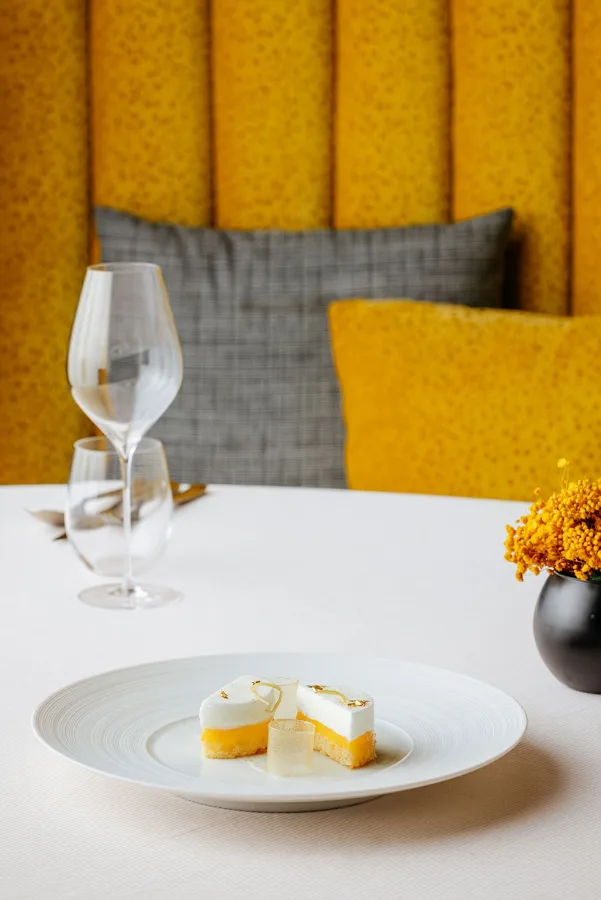 Dish, high key light. Food photography in Dubai by Artur Begel