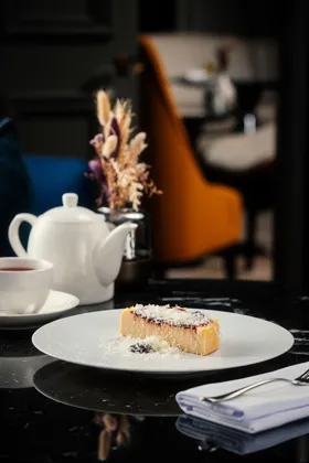 Dish, low key light. Food photography in Dubai by Artur Begel
