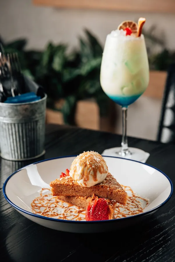 Dish, high key light. Food photography in Dubai by Artur Begel