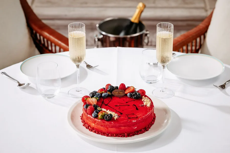 Dish, high key light. Food photography in Dubai by Artur Begel