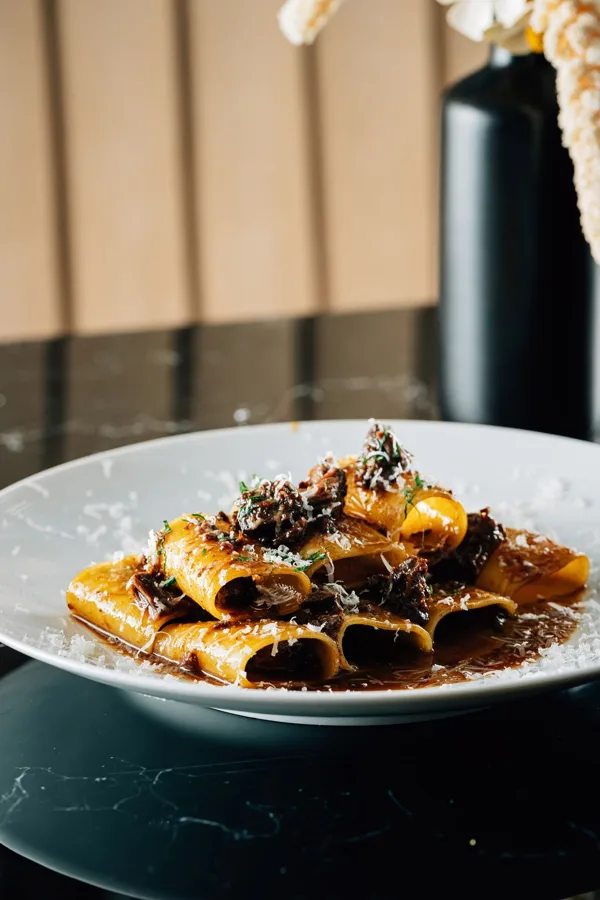 Dish, low key light. Food photography in Dubai by Artur Begel