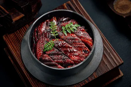 Dish, low key light. Food photography in Dubai by Artur Begel