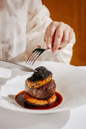 Dish, high key light. Food photography in Dubai by Artur Begel