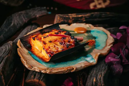 Dish, low key light. Food photography in Dubai by Artur Begel