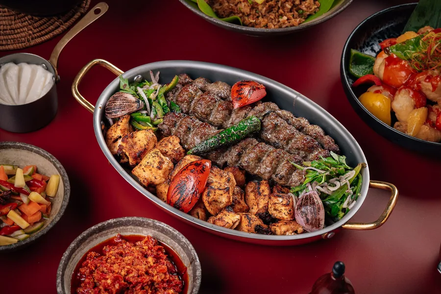 Restaurant photography in Dubai: Ciel Hotel, low key light. Photo by Artur Begel