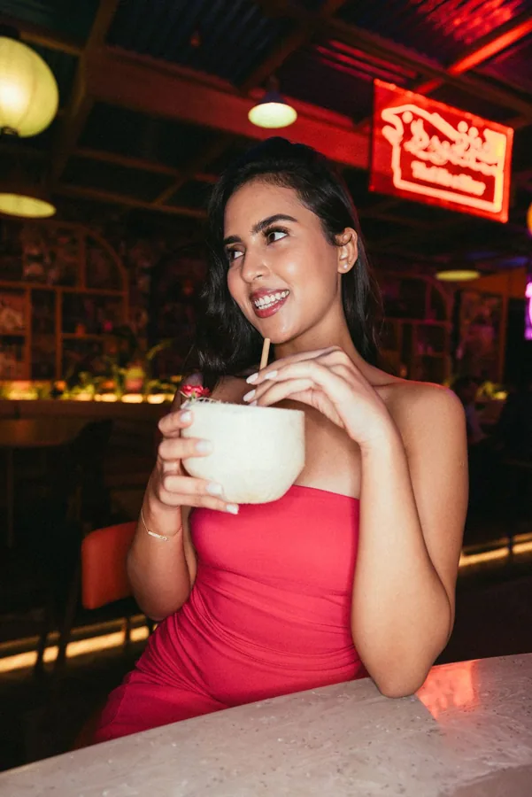 Restaurant photography in Dubai: SipSong, editorial light. Photo by Artur Begel