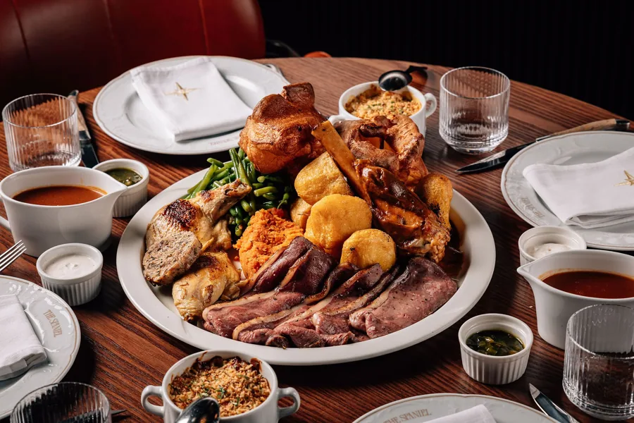 Restaurant photography in Dubai: The Spaniel, editorial light. Photo by Artur Begel