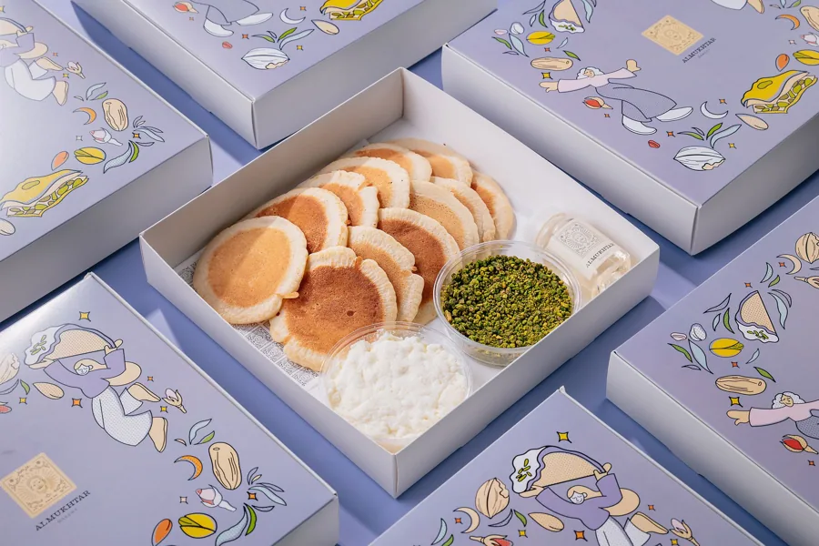 Food photos and reels for social media: Al Mukhtar Bakery, hard flash light. Photo by Artur Begel