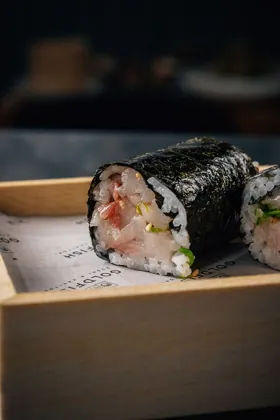 Dish at Gold Fish, low key light. Food photography in Dubai by Artur Begel