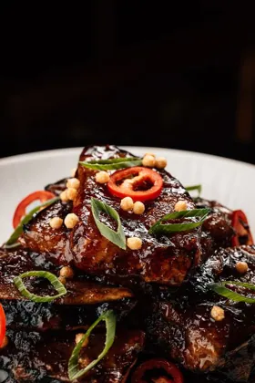 Dish at Shanghai Me, hard flash light. Food photography in Dubai by Artur Begel