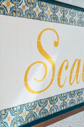 Interior of Scalini, high key light. Food photography in Dubai by Artur Begel