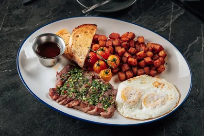 Dish at Joe's Backyard, editorial light. Food photography in Dubai by Artur Begel