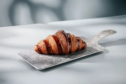 Dish at Caffelini, hard flash light. Food photography in Dubai by Artur Begel