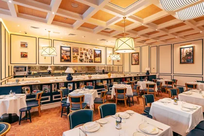 Interior of Scalini, editorial light. Food photography in Dubai by Artur Begel