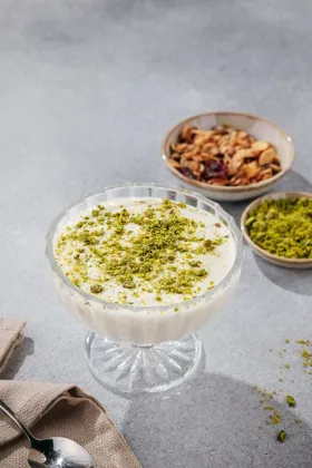 Dish at Al Mukhtar Bakery, natural light. Food photography in Dubai by Artur Begel