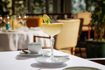 Drink at Signor Sassi, editorial light. Food photography in Dubai by Artur Begel