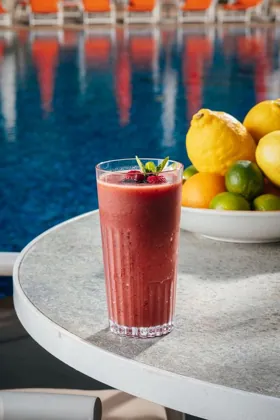 Drink at Isola, hard flash light. Food photography in Dubai by Artur Begel