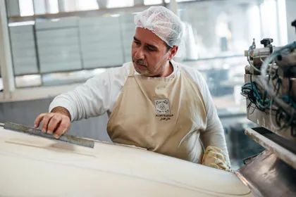 Dish at Al Mukhtar Bakery, high key light. Food photography in Dubai by Artur Begel