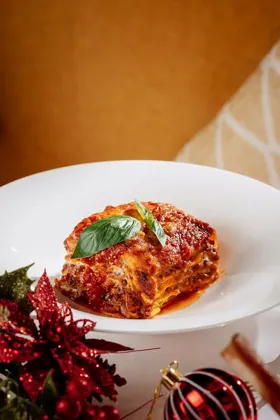 Dish at Signor Sassi, hard flash light. Food photography in Dubai by Artur Begel