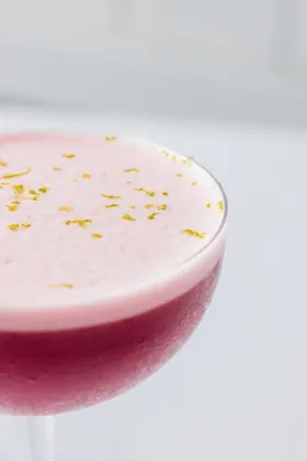 Drink at GAIA, high key light. Food photography in Dubai by Artur Begel