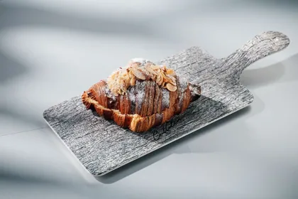 Dish at Caffelini, hard flash light. Food photography in Dubai by Artur Begel