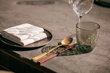Drink at HANU, editorial light. Food photography in Dubai by Artur Begel